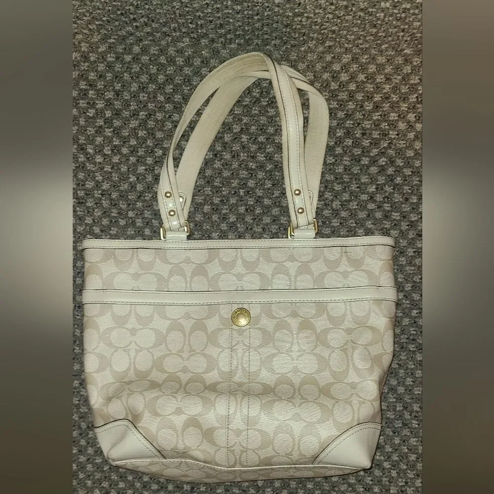 Coach Vintage Chelsea Signature Heritage Horse Carriage Tote Purse Bag + Wallet